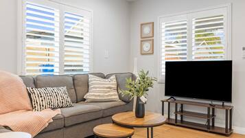 Design House (3 Bedrooms) | Living area