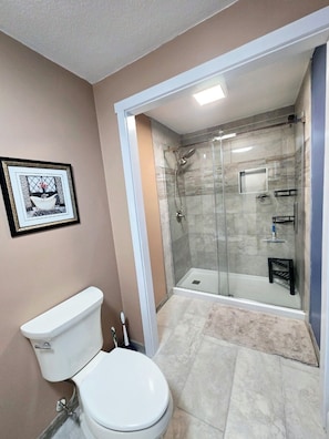 Shower, soap - Returning to the summer rental market fully renovated 4 Br/2 bath home A/C (Narragansett)