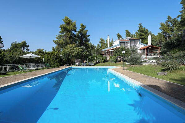 Piscine extérieure