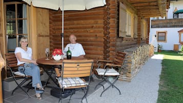 House | Outdoor dining