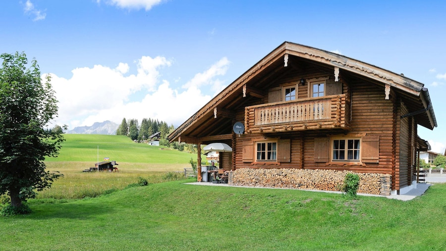 Cabin in Seefeld Near Ski Slopes & Mountains