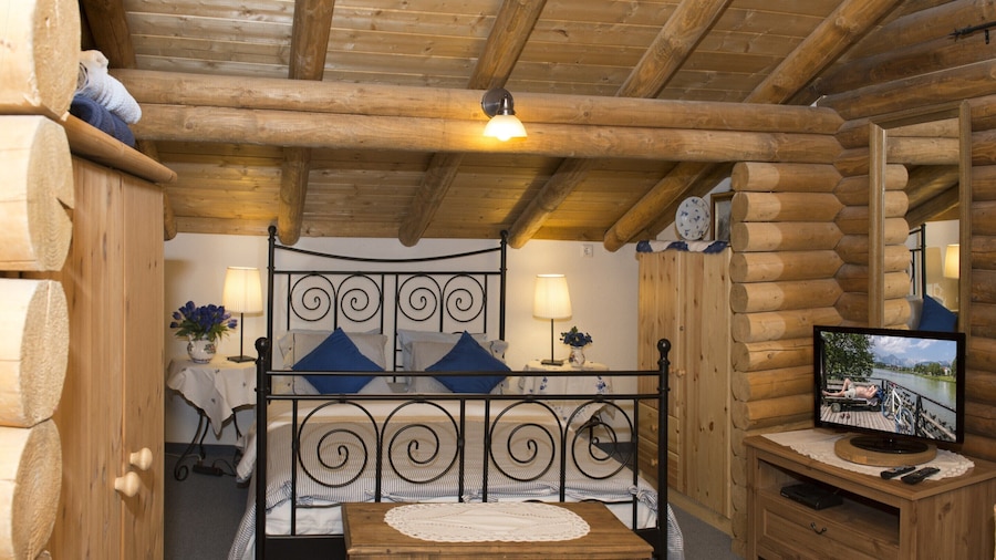 Cabin in Seefeld Near Ski Slopes & Mountains