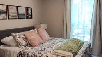 3 chambres, bureau, Wi-Fi, draps fournis