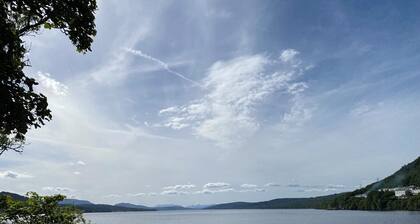 Cozy cottage from 1840 on the beautiful Loch Rannoch in Scotland