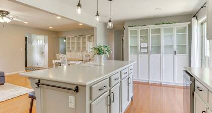 Charming 3-bedroom house in Wooster with TV & WiFi