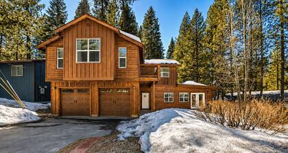 Charming 4-bedroom house in delightful South Lake Tahoe near Tahoe golf course