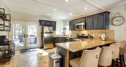 Charming 4-bedroom house in delightful South Lake Tahoe near Tahoe golf course