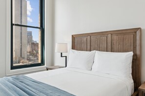 Laptop workspace, iron/ironing board, free WiFi - Placemakr Downtown Pittsburgh at The Pennsylvanian (Pittsburgh)