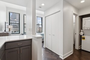 Fridge, microwave, oven, stovetop - Placemakr Downtown Pittsburgh at The Pennsylvanian (Pittsburgh)