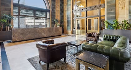 Placemakr Downtown Pittsburgh at The Pennsylvanian