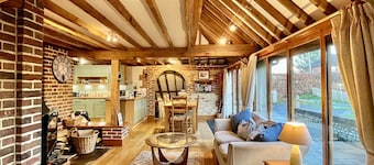 The Old Tractor Shed by inspirestays.com - a cottage that sleeps 4 guests in 2 bedrooms
