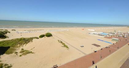 Apartment in Oostduinkerke Near the Coast