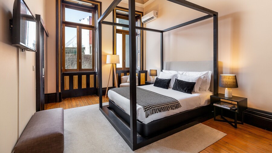 Spacious Modern Apartment in Porto