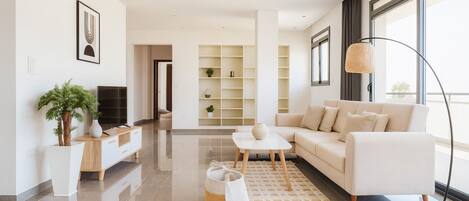 Basic Apartment | Living area