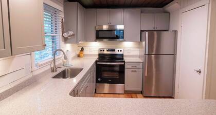 Charming 4-bedroom cabin with WiFi, AC in Bryce Resort