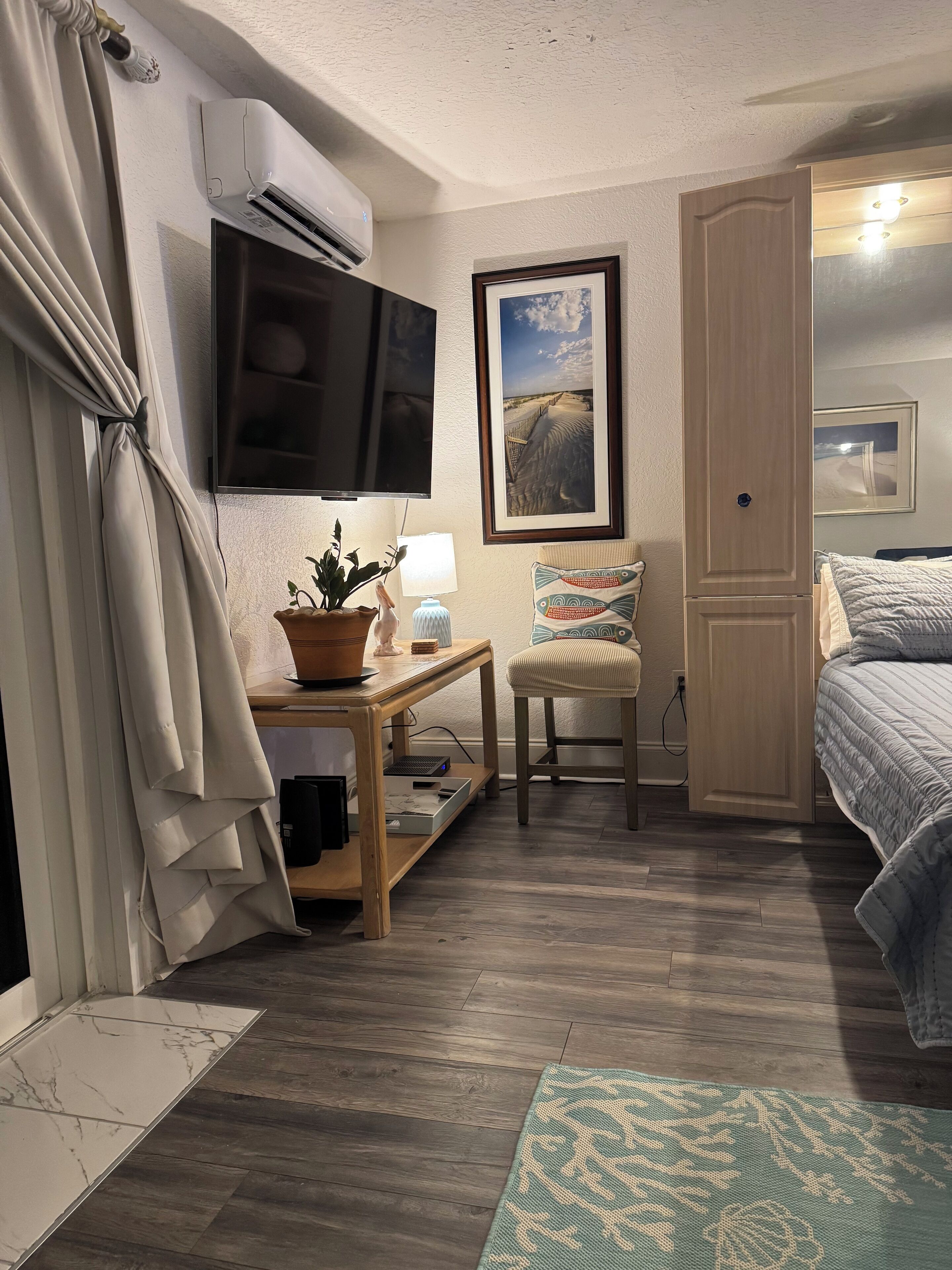 Desk, free WiFi, bed sheets, wheelchair access