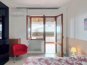 2 bedrooms, bed sheets