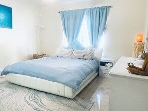 3 habitaciones, escritorio, tabla de planchar con plancha y wifi gratis 