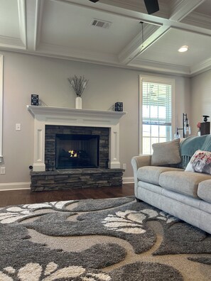 Smart TV, fireplace, stereo