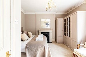 1 bedroom, iron/ironing board, internet