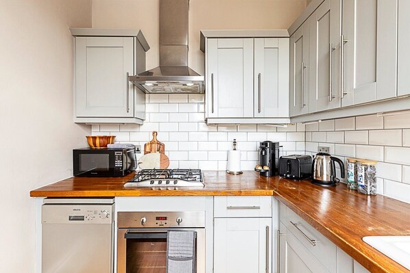 Fridge, microwave, oven, dishwasher