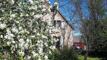 Enceinte de lâhĂ©bergement