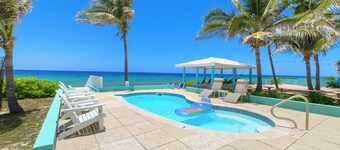 Beach House and Cottage with 2 Full Kitchens, Sleeps 16.