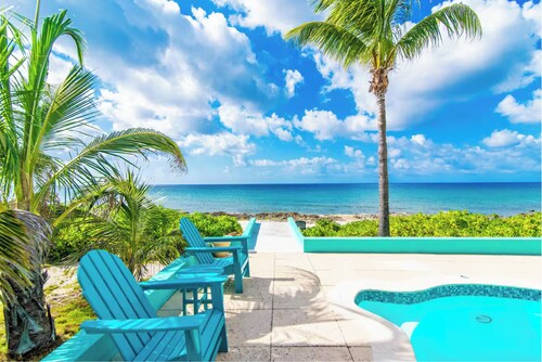 Beach House and Cottage with 2 Full Kitchens, Sleeps 16.