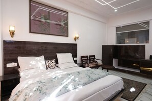 Quarto casal luxo, vista para a montanha | Wi-Fi de cortesia