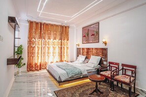 Deluxe Double Room, Mountain View | Free WiFi - Wood Vibes (Bandipore)
