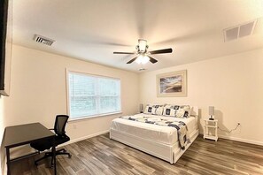 5 habitaciones, escritorio, tabla de planchar con plancha y wifi gratis 