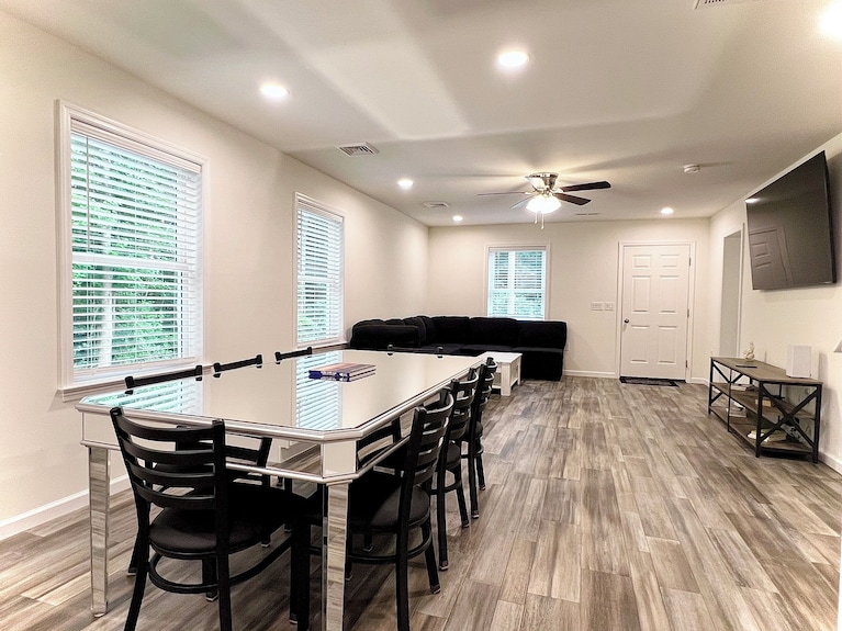 Beach House By The Bay, 9 Car Parking, Linen Included - New Jersey