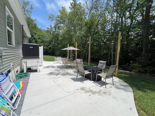 Beach House By The Bay, Sleeps 19, 9 Car Parking, Linen Included