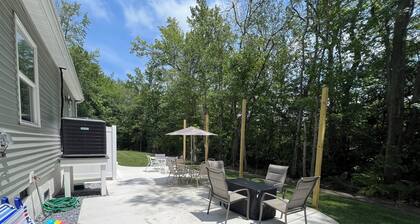 Beach House By The Bay, Sleeps 19, 9 Car Parking, Linen Included