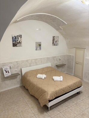 1 soverom, wi-fi (inkludert) og sengetøy