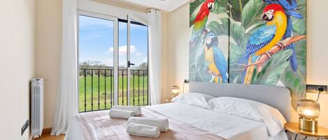 1 bedroom, bed sheets