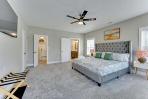 4 bedrooms, iron/ironing board, WiFi, bed sheets