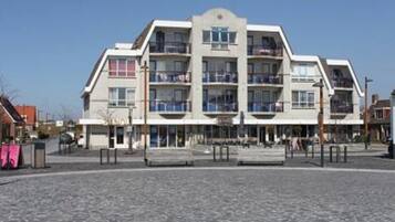 House | Bahagian luar