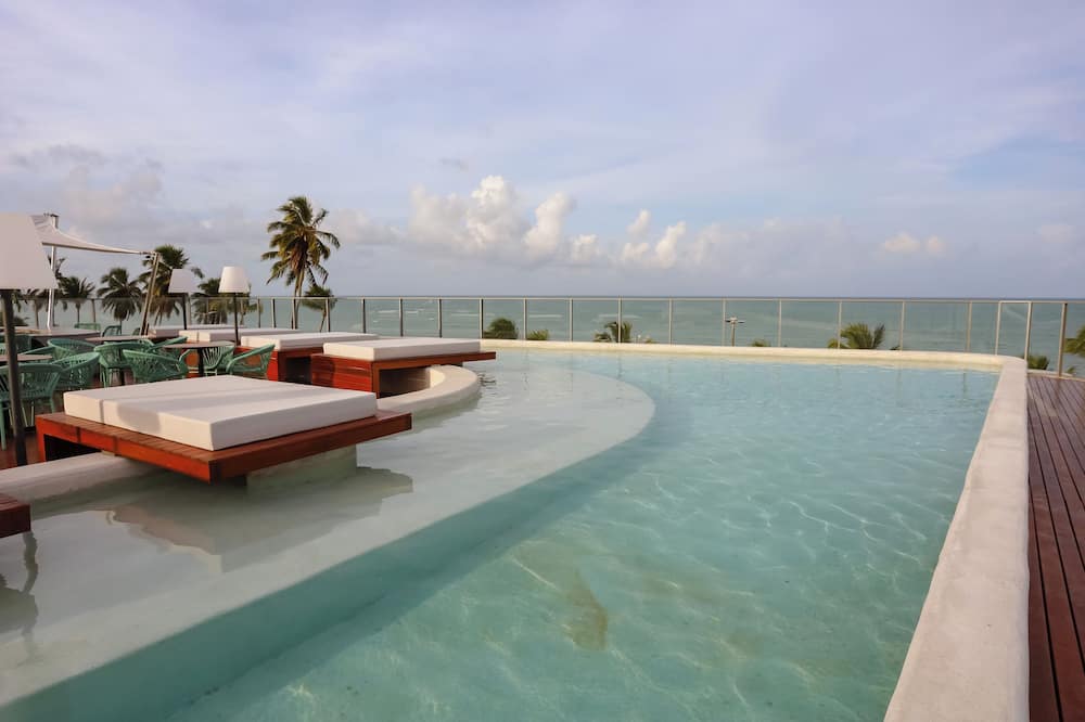 Setai Yacht Comfort - By Almare Flats