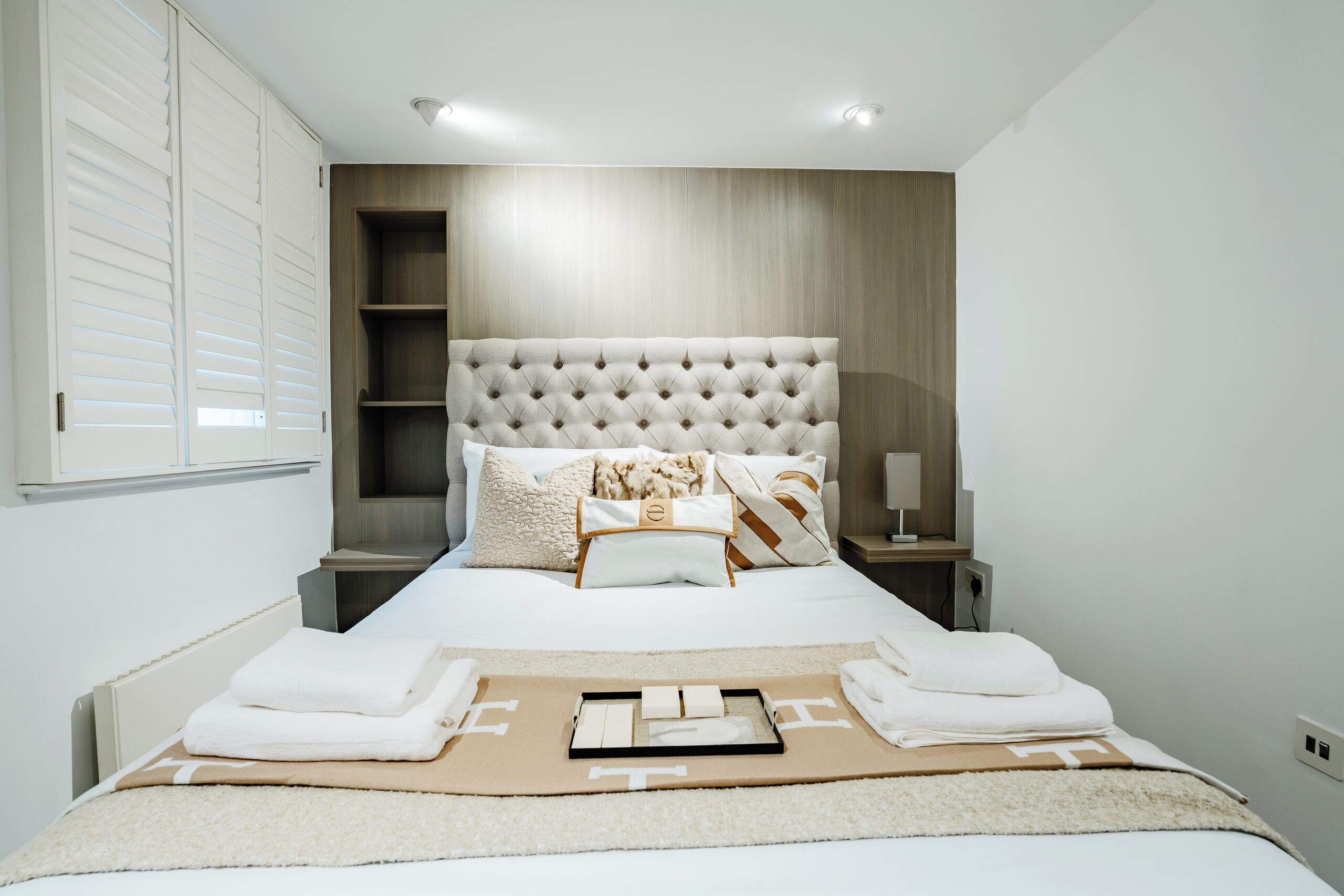 3 chambres, fer et planche à repasser, Wi-Fi, draps fournis