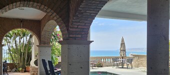 Cozy condo with AC and WiFi in tranquil Bucerías