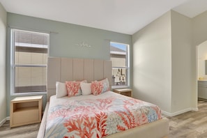 Villa | 4 bedrooms - Luxury Pool Home 3 Miles From Disney More (Kissimmee)