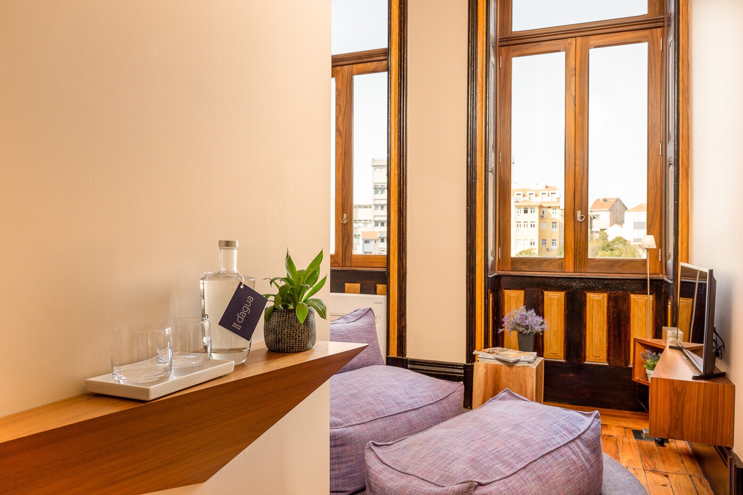 Apartamento | Sala de estar | Lareira