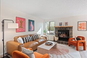 智能电视、壁炉