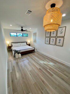 2 bedrooms, desk, iron/ironing board, travel crib