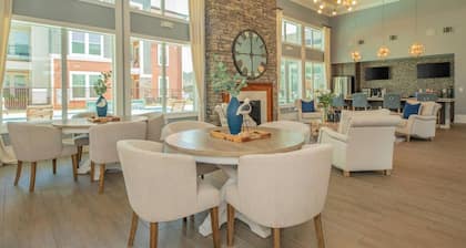 Spring Modern 2B2B king Fully equipped Long term