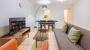 Apartment | Living room - 1-bedroom Apartment in Porto's Heart (Porto)