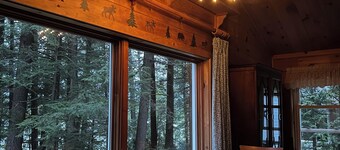 Lovely, Lake Front 2-Bedroom Cabin with Porch and Dock on Saturday Pond