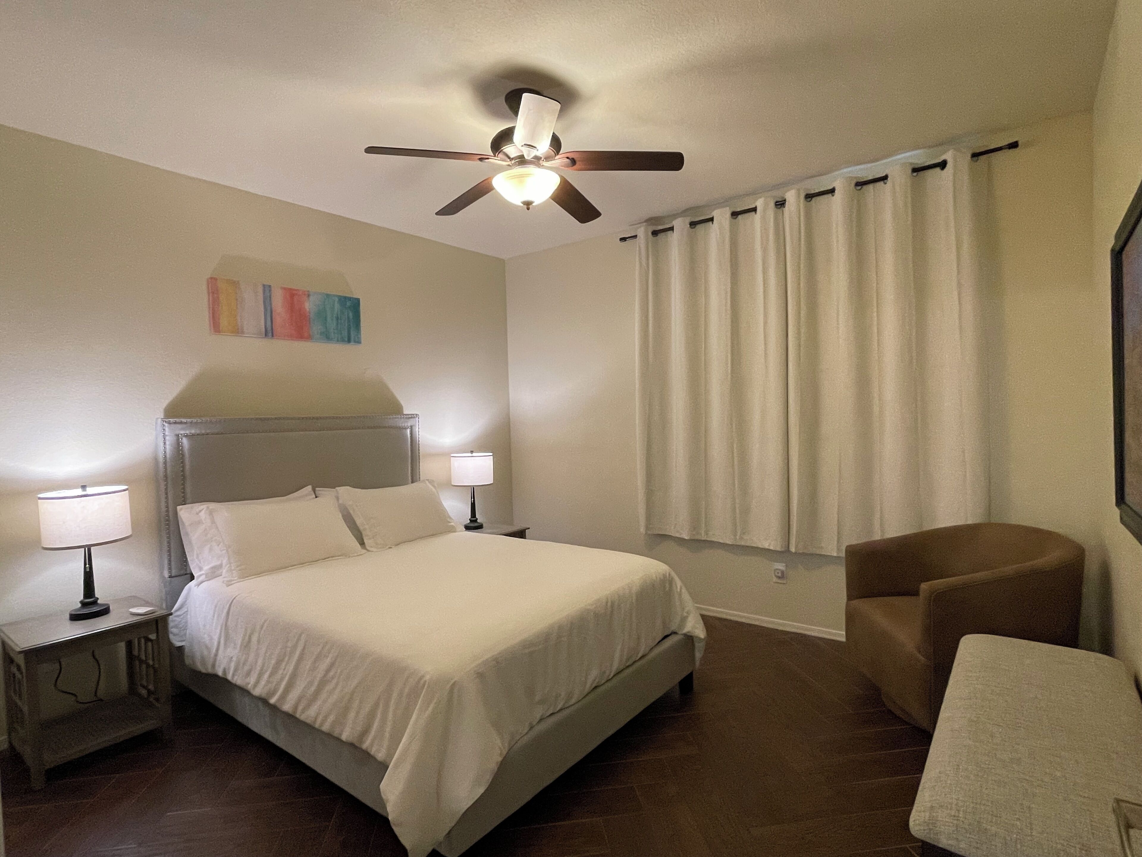 1 chambre, bureau, fer et planche à repasser, accès au Wi-Fi (inclus)