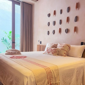 Standard Loft, Patio | In-room safe, blackout drapes, travel crib, free WiFi - Casa Xaviera (Puerto Escondido)